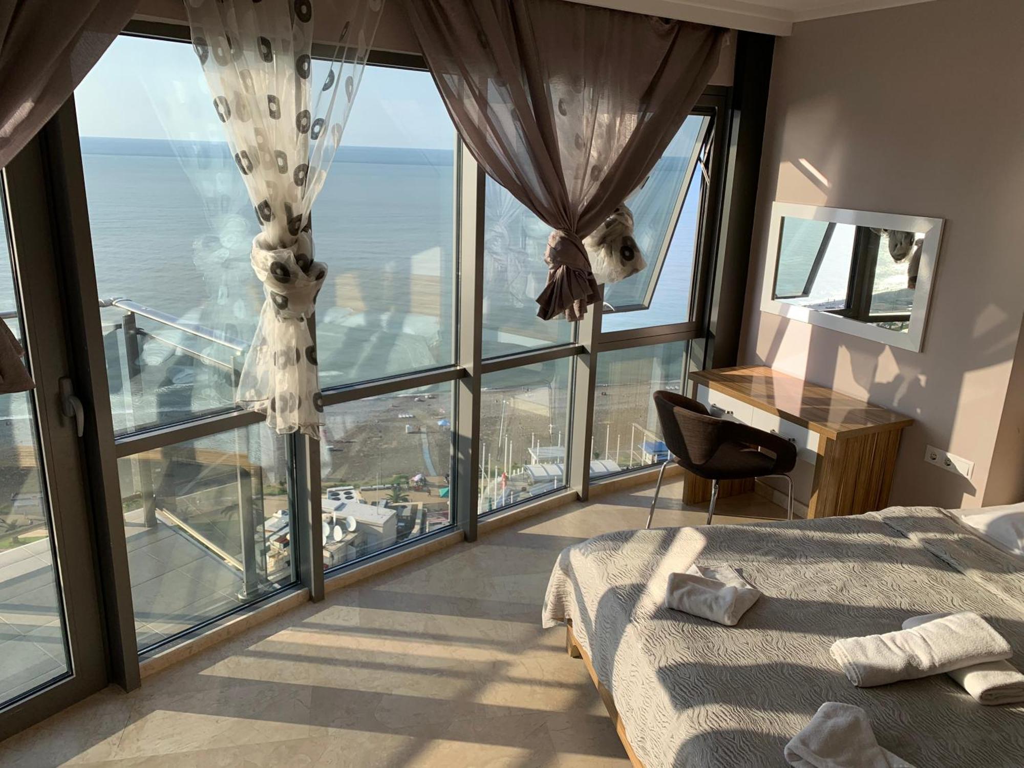 Orbi Sea Towers Apart Hotel บาทูมิ ภายนอก รูปภาพ