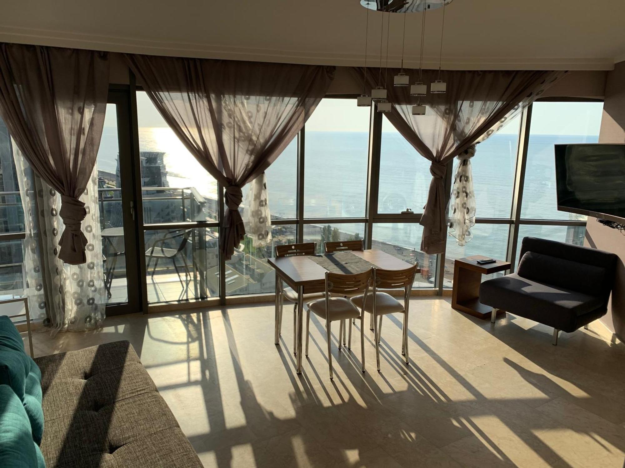 Orbi Sea Towers Apart Hotel บาทูมิ ภายนอก รูปภาพ