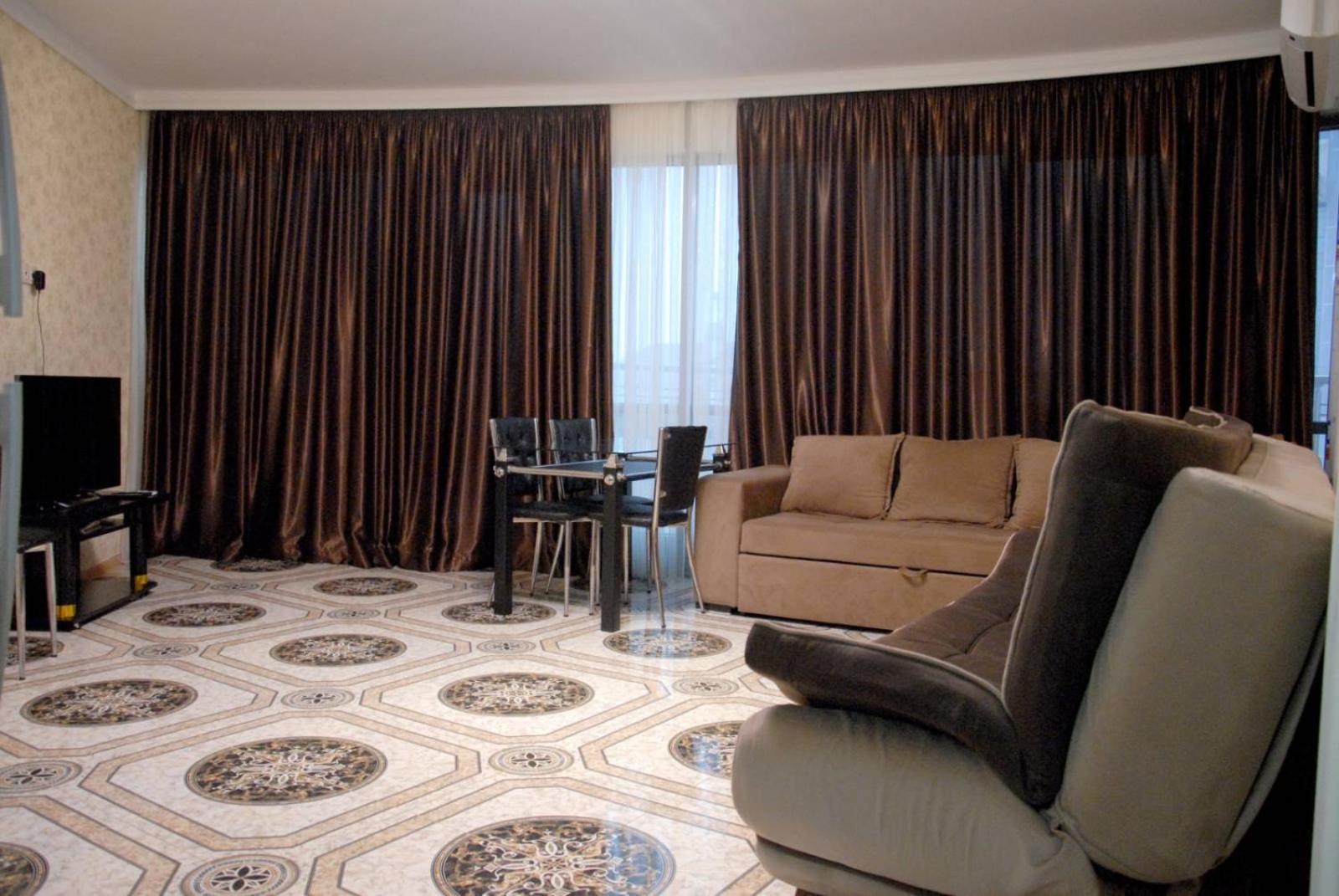 Orbi Sea Towers Apart Hotel บาทูมิ ภายนอก รูปภาพ