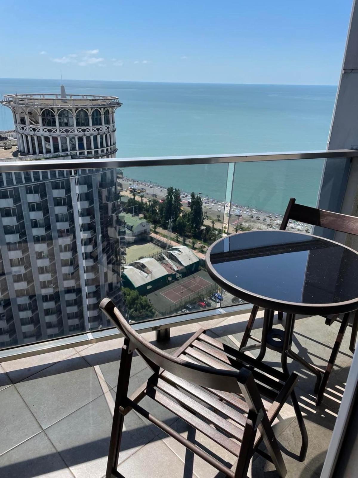 Orbi Sea Towers Apart Hotel บาทูมิ ภายนอก รูปภาพ