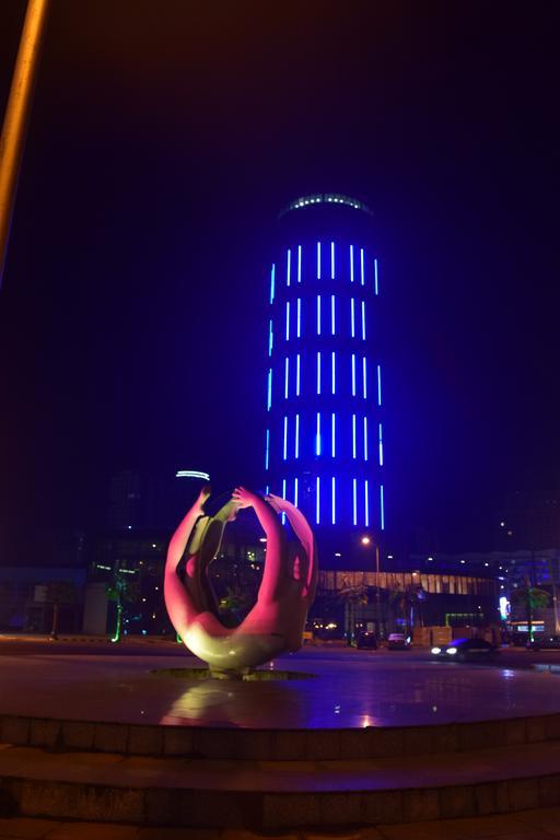 Orbi Sea Towers Apart Hotel บาทูมิ ภายนอก รูปภาพ